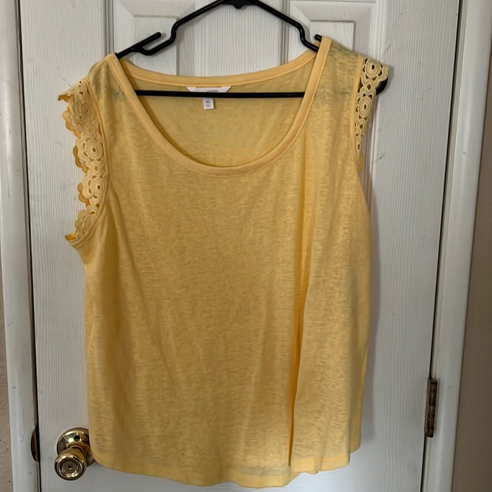 Brand new Lauren Conrad with tags